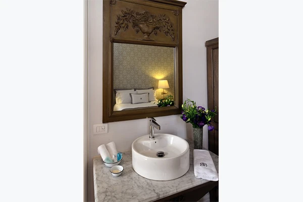 Luxury Queen — Casa Goliana