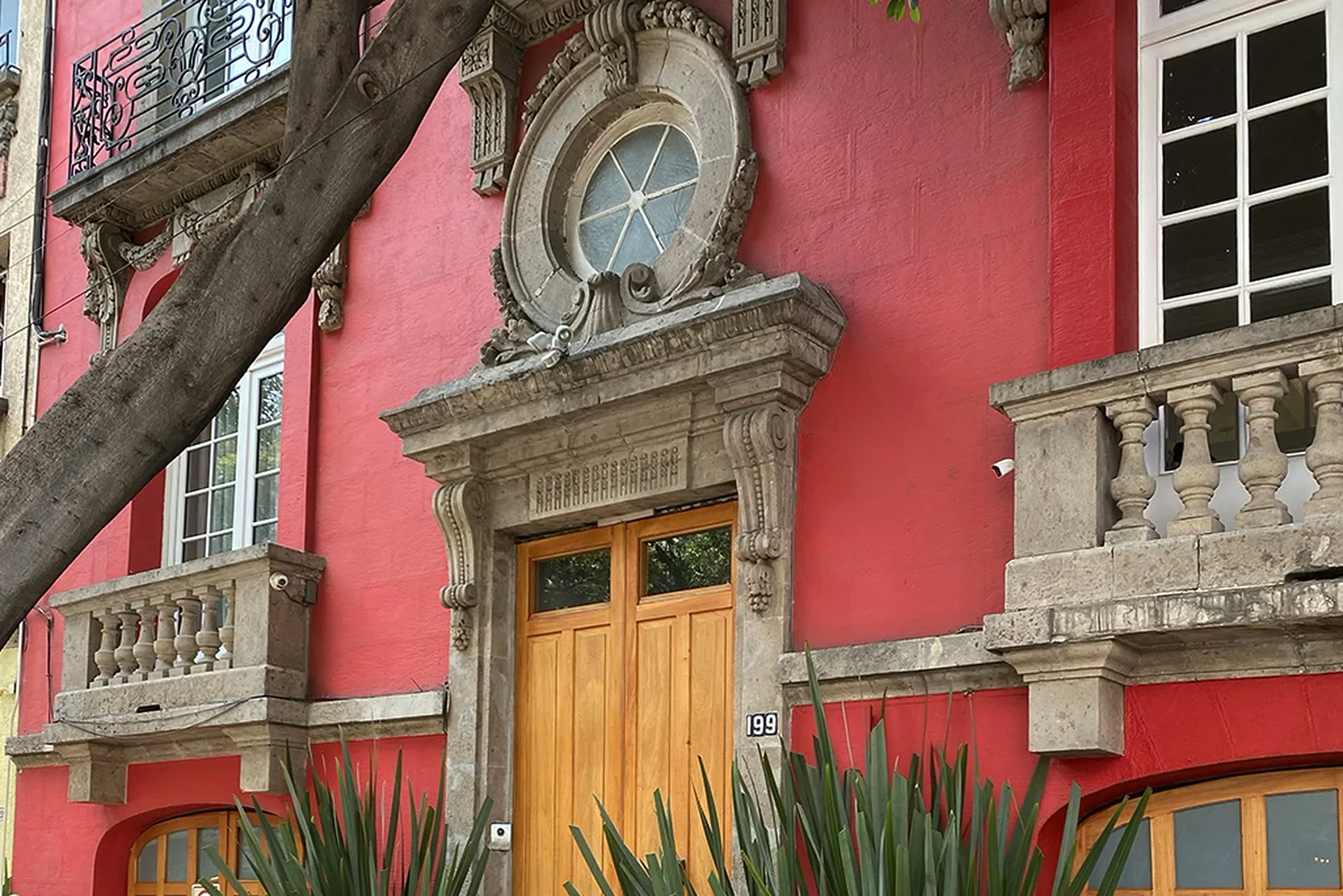 Casa Goliana facade — restored early 20th-century mansion in Roma Norte